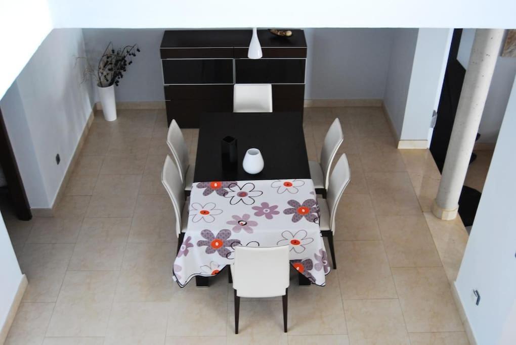 Santa Maria Town House