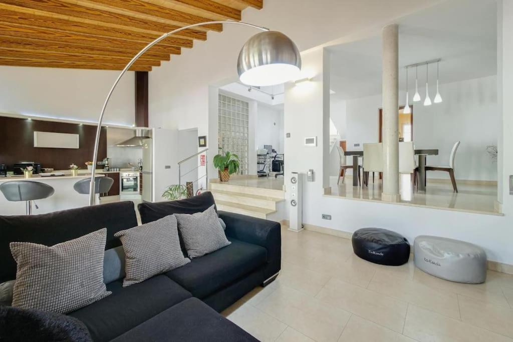 Santa Maria Town House Ferienhaus Santa Maria del Cami (Mallorca)